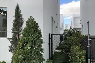 10055 NW 75th St, Doral, FL 33178 - Photo 45