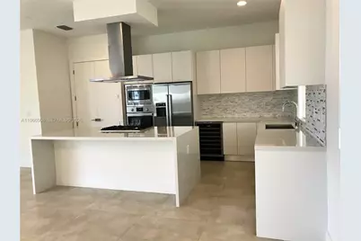 10055 NW 75th St, Doral, FL 33178 - Photo 7