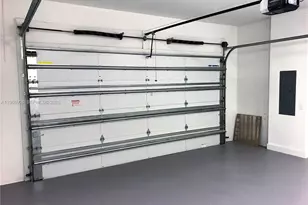 10055 NW 75th St, Doral, FL 33178 - Photo 13