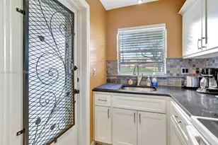 5300 Washington St, Hollywood, FL 33021 - Photo 13