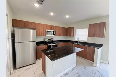 1310 NW 6th Ave #E, Florida City, FL 33034 - Photo 3
