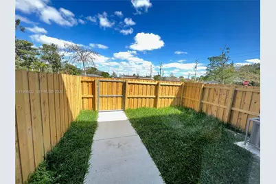 1310 NW 6th Ave #E, Florida City, FL 33034 - Photo 11