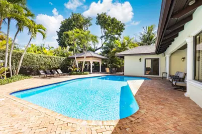 10601 SW 72nd Ct, Pinecrest, FL 33156 - Photo 19