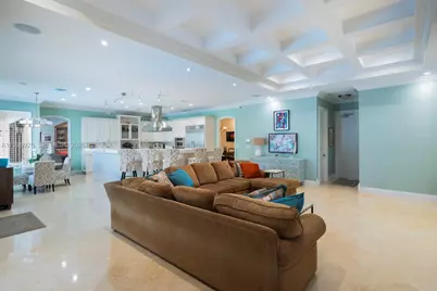 10601 SW 72nd Ct, Pinecrest, FL 33156 - Photo 13