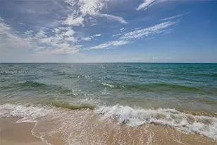 1400 Stillwater Dr, Miami Beach, FL 33141 - Photo 23