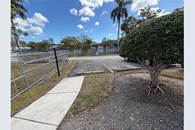 15330 SW 288th St, Homestead, FL 33033 - Photo 9