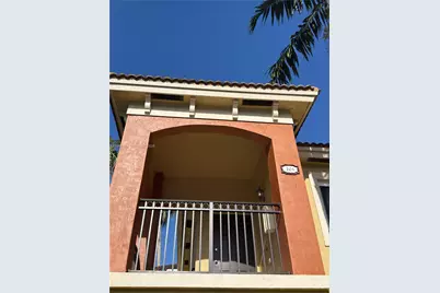 930 NE 34th Ave #201, Homestead, FL 33033 - Photo 3