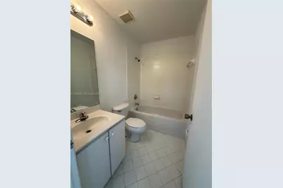 930 NE 34th Ave #201, Homestead, FL 33033 - Photo 11