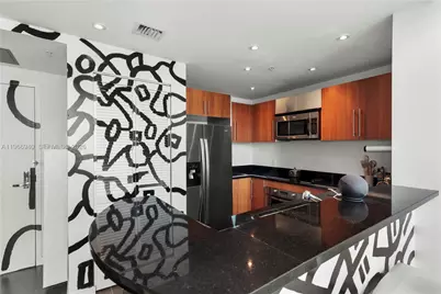 300 S Biscayne Blvd #L-626, Miami, FL 33131 - Photo 5