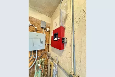 1111 SW 4th St, Fort Lauderdale, FL 33312 - Photo 17