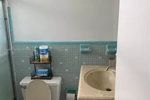 NE 14th Ave 16790, North Miami Beach, FL 33162 - Photo 7