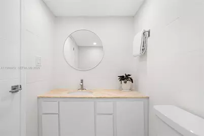 5401 Collins Ave #632, Miami Beach, FL 33140 - Photo 11