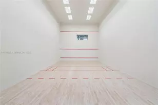 5401 Collins Ave, Miami Beach, FL 33140 - Photo 23