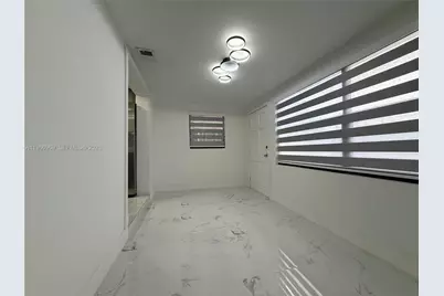 860 SE 9th Ct, Hialeah, FL 33010 - Photo 19