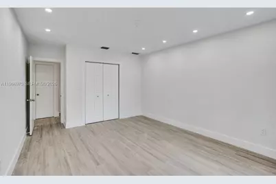 19710 NE 23rd Ave, Miami, FL 33180 - Photo 25