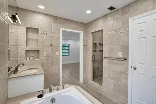 19710 NE 23rd Ave, Miami, FL 33180 - Photo 19