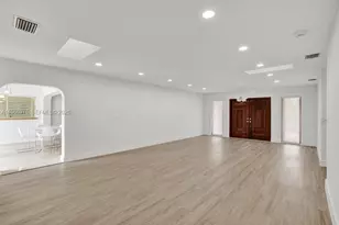 19710 NE 23rd Ave, Miami, FL 33180 - Photo 11