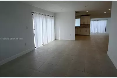 426 NW 134th Ct, Miami, FL 33182 - Photo 3