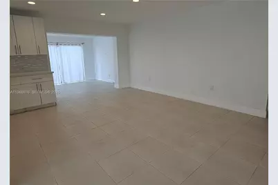 426 NW 134th Ct, Miami, FL 33182 - Photo 5