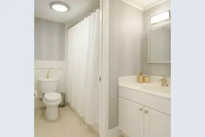 17021 N Bay Rd #906, Sunny Isles Beach, FL 33160 - Photo 13