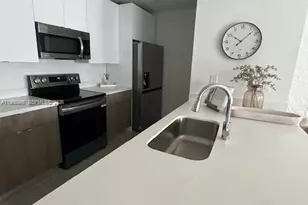 2526 Pierce St, Hollywood, FL 33020 - Photo 5