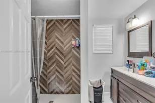 411 N 61st Ave, Hollywood, FL 33024 - Photo 17