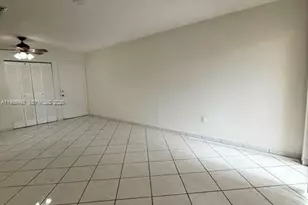660 W Park Dr, Miami, FL 33172 - Photo 7