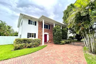 10672 SW 77th Ave, Pinecrest, FL 33156 - Photo 1