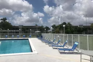 430 NE 210th Cir Terrace, Miami, FL 33179 - Photo 3