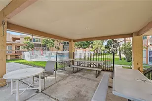 8380 Lagos De Campo Blvd, Tamarac, FL 33321 - Photo 17