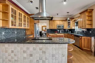 18122 NW 15th Ct, Pembroke Pines, FL 33029 - Photo 7