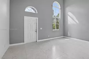 10755 SW 17th Pl, Davie, FL 33324 - Photo 5