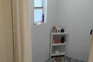 8802 Fordham, Fort Myers, FL 33907 - Photo 5