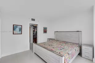 1155 Brickell Bay Dr, Miami, FL 33131 - Photo 15