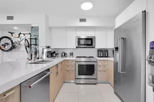 1155 Brickell Bay Dr, Miami, FL 33131 - Photo 11