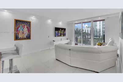 1155 Brickell Bay Dr #303, Miami, FL 33131 - Photo 5