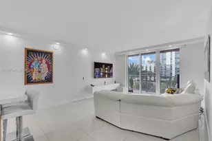 1155 Brickell Bay Dr, Miami, FL 33131 - Photo 5