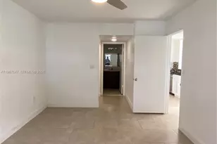 2841 N Oakland Forest Dr, Oakland Park, FL 33309 - Photo 17