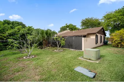 11914 SW 125th Pl #N/A, Miami, FL 33186 - Photo 11