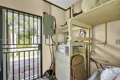 1775 NE 147th St, Miami, FL 33181 - Photo 27
