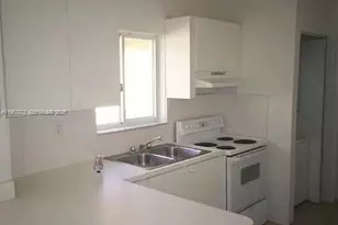 937 SW 8th Pl, Florida City, FL 33034 - Photo 5