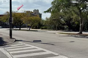 51 Montilla Ave, Coral Gables, FL 33134 - Photo 27