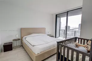 121 NE 34th St, Miami, FL 33137 - Photo 9