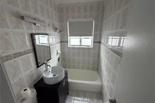 301 86th St, Miami Beach, FL 33141 - Photo 5