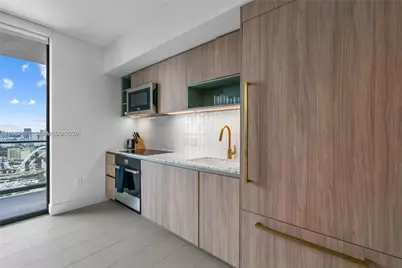 159 NE 6th St #3101, Miami, FL 33132 - Photo 13