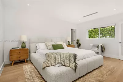 6011 Maynada St, Coral Gables, FL 33146 - Photo 11