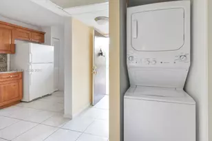 9044 NW 28th Dr, Coral Springs, FL 33065 - Photo 9