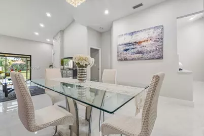 22708 Meridiana Dr, Boca Raton, FL 33433 - Photo 9