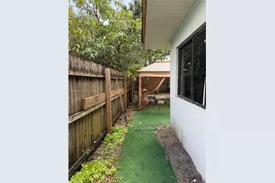 2340 NW 81st St #1, Miami, FL 33147 - Photo 13