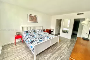 1500 Bay Rd, Miami Beach, FL 33139 - Photo 7
